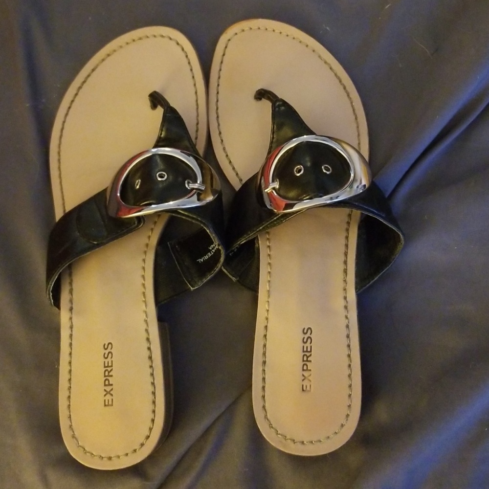 Express black buckle flip flops/sandals size 7